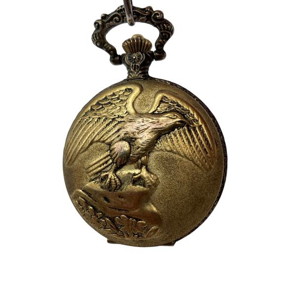 Vintage Watch-It Eagle Pocket Analog Quartz Watch-New Battery-with Clip Chain - Picture 1 of 5
